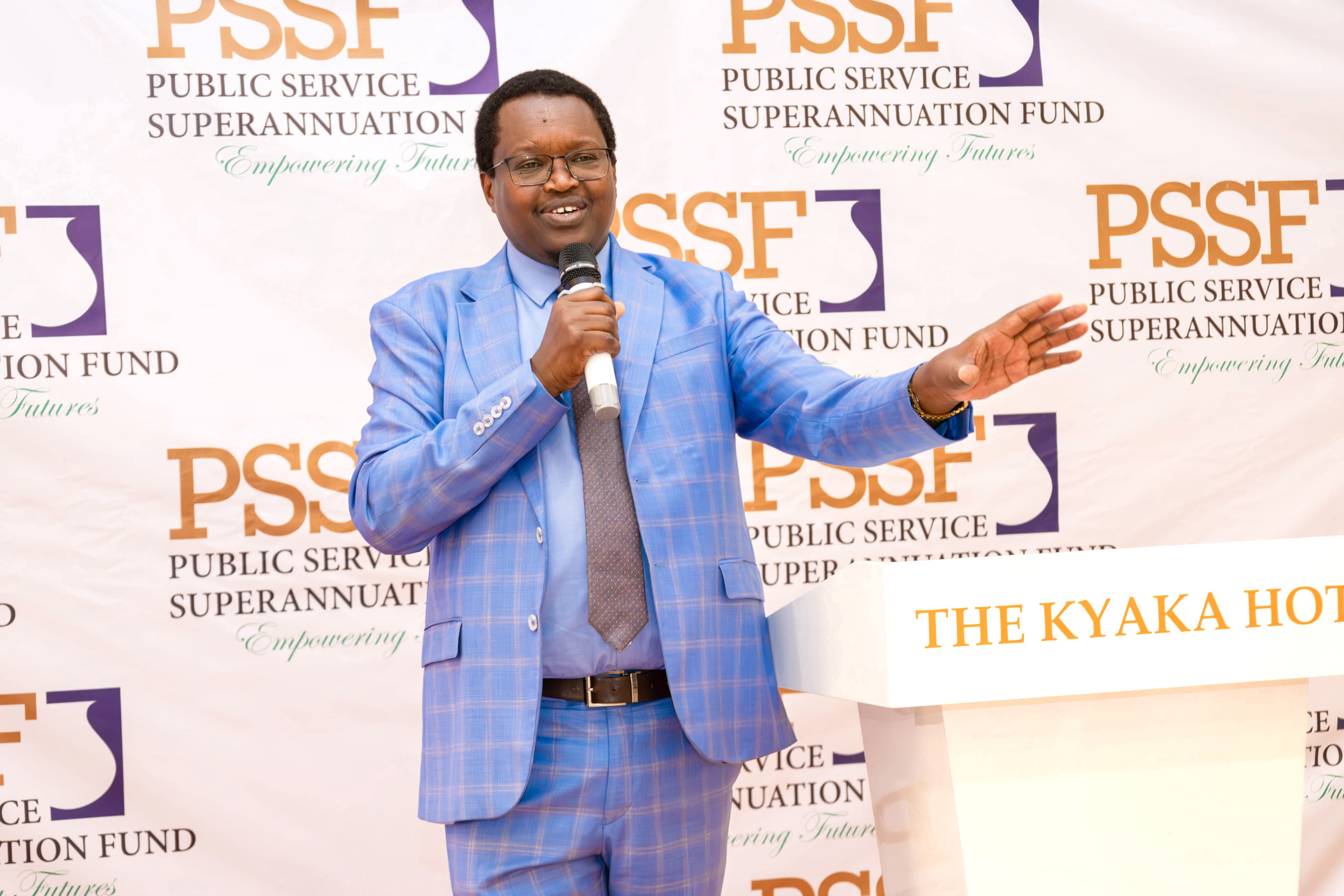 PSSF CEO Dr Jonah Aiyabei addressing the meeting 