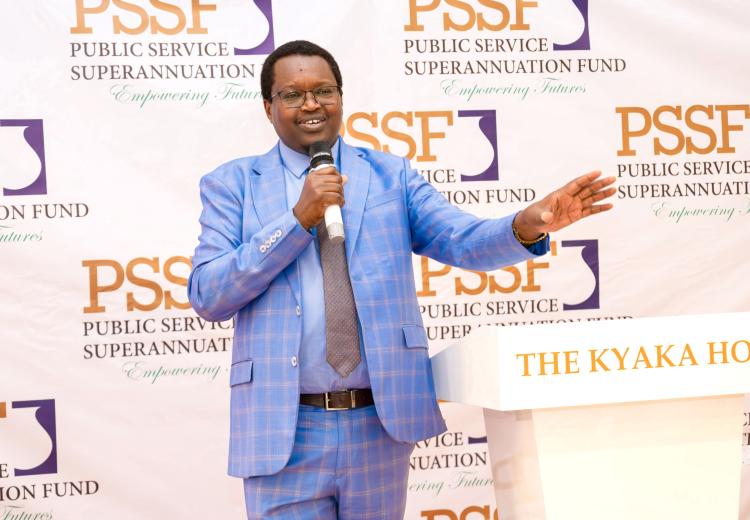 PSSF CEO Dr Jonah Aiyabei addressing the meeting 